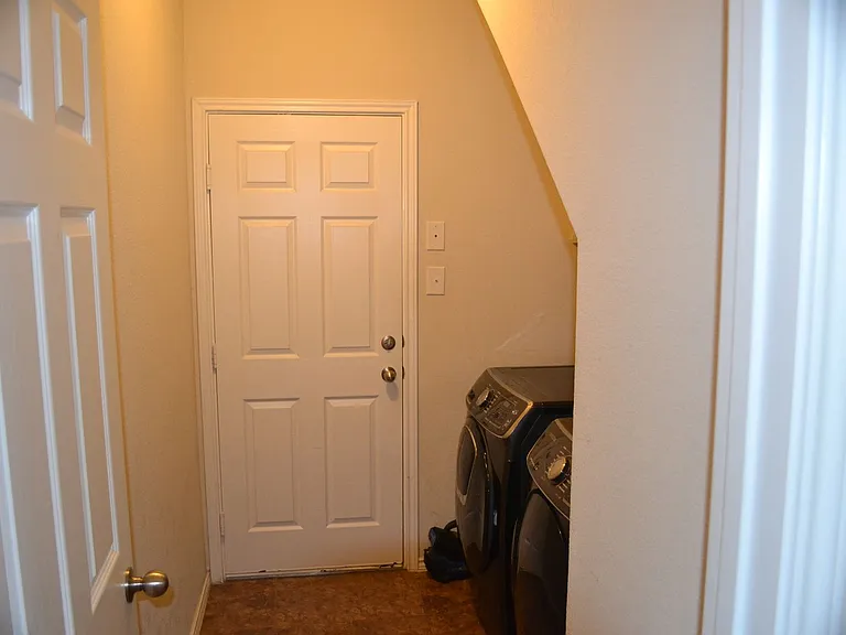 3418 Lorne Dr — Photo 15