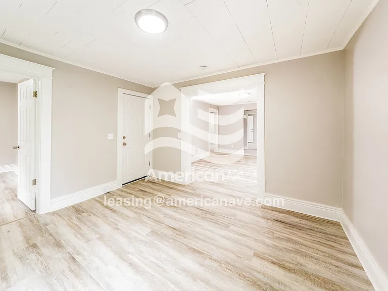 923929_006_living_room_13787859.jpg