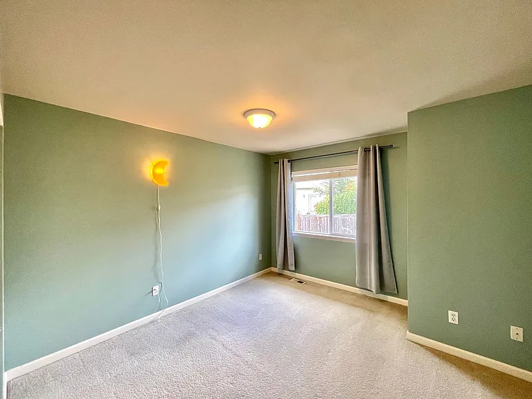 1921 NE 34th Pl — Photo 19