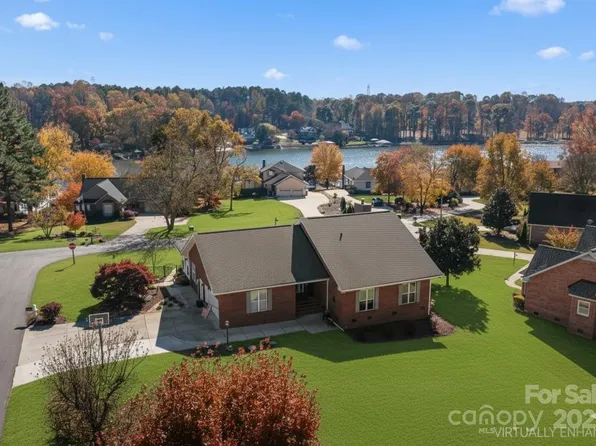 110 Captains Way, Troutman, NC 28166