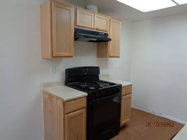 1630 Gardenia Ct — Photo 6