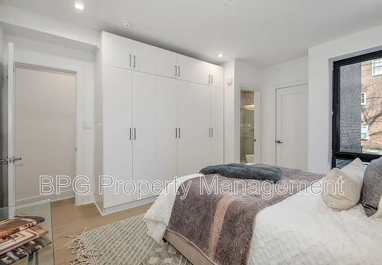 3921 W St NW #1 — Photo 30