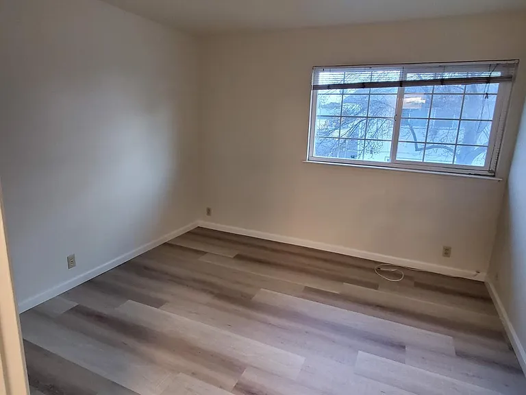 Park Villa Apartments — Photo 14