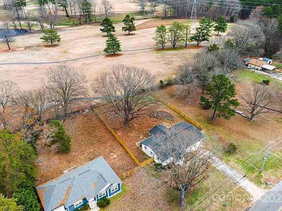 5th image of 1535 Rolling Meadow Ln