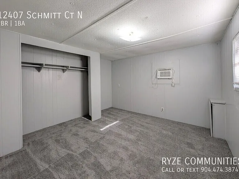 12407 Schmitt Ct N — Photo 12