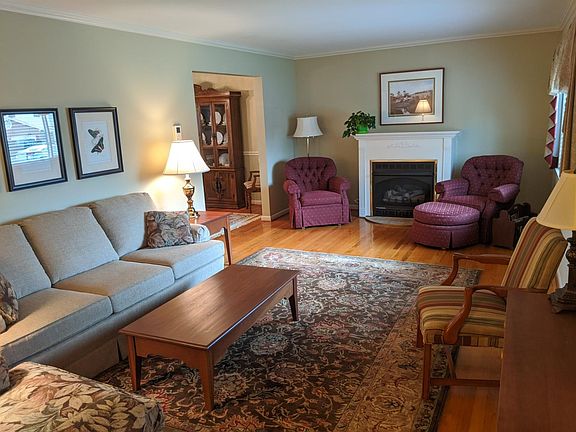 2nd image of 262 Centerview Dr