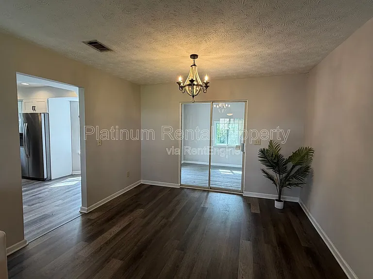 2675 Wildflower Ln — Photo 11