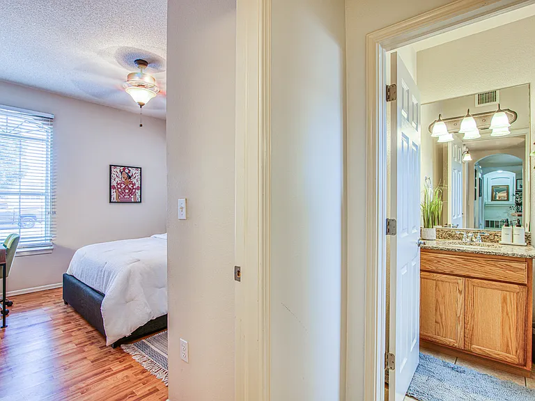 706 Lauren St — Photo 26