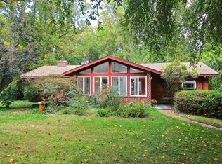 1004 Dixon Dr, Newark, DE 19711