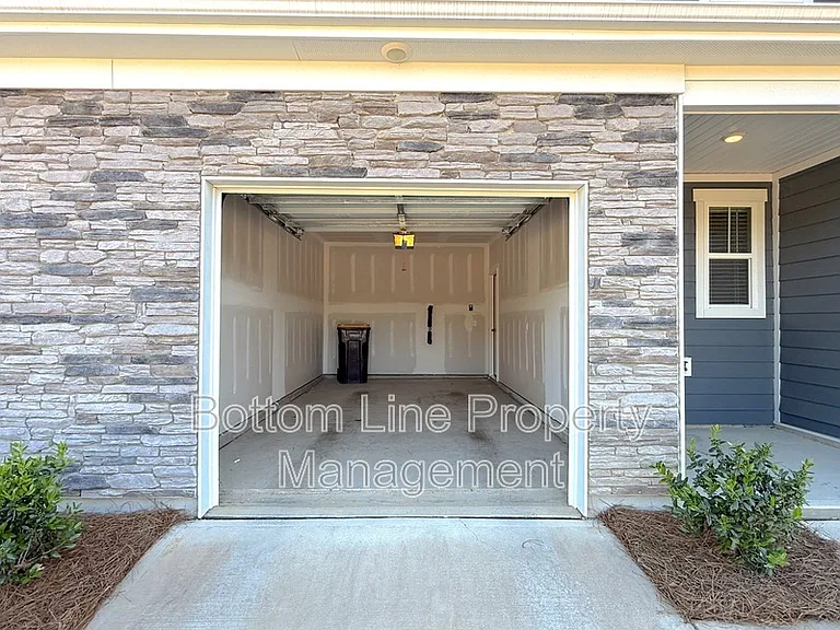 2735 Winn Mill Dr — Photo 19
