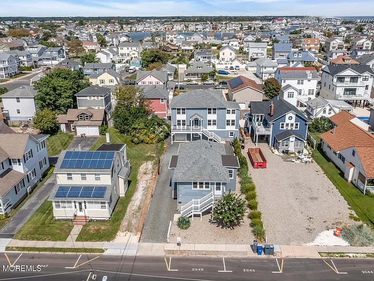 27 Arnold Ave — Photo 47