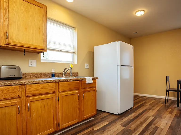 2929 Mersington Ave — Photo 23