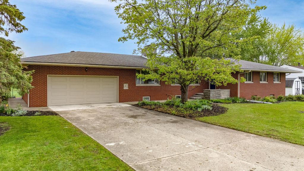 Real estate listing image