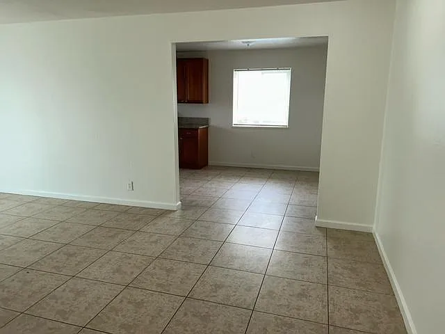 4060 Oakhill Ave — Photo 5