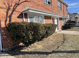 1300 Dutch Broadway APT 1SE, Elmont, NY 11003