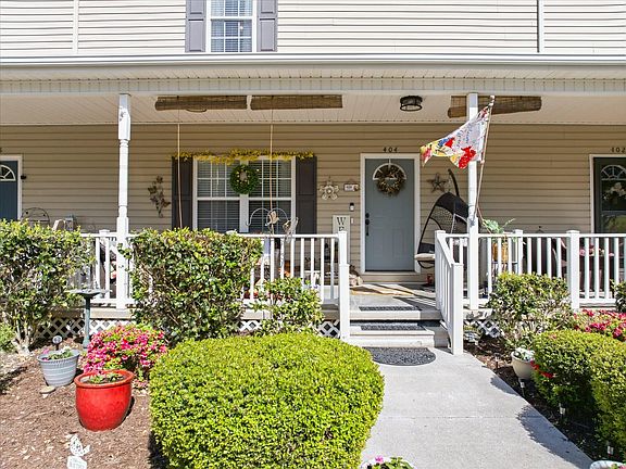 2nd image of 404 Ashbury Cir