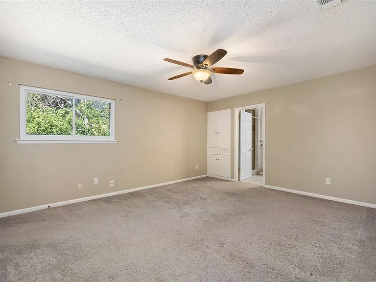 11918 Hornsby St — Photo 22