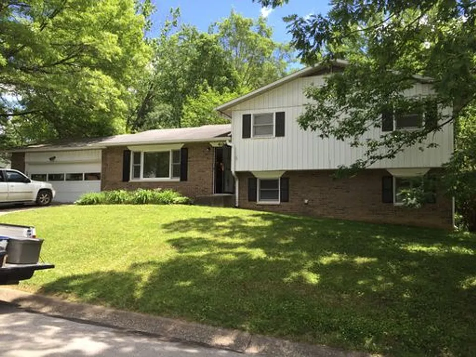 404 N Sheffield Dr