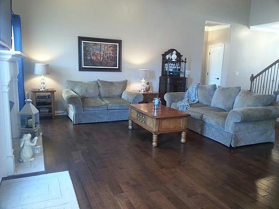 4th image of 816 Carousel Ct