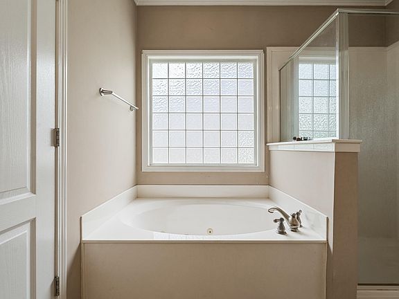 5th image of 1024 Princeton Park