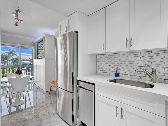 4th image of 700 Pine Drive #205