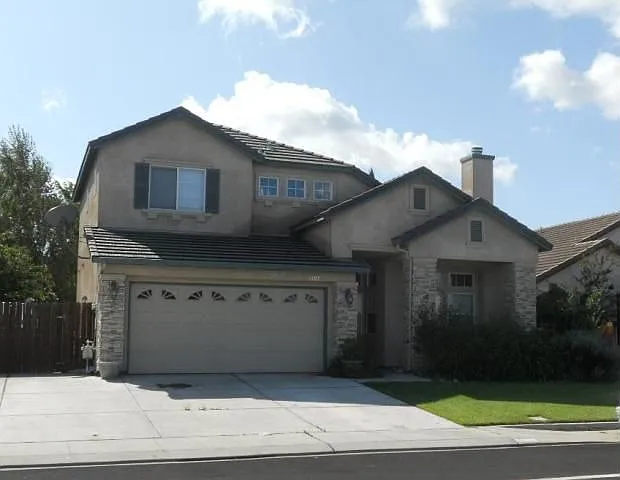 1792 Northgate Dr photo 1