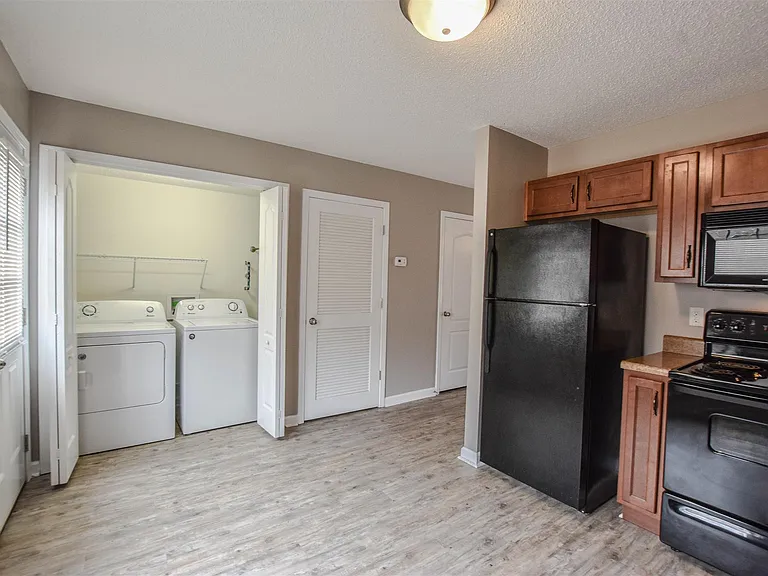 513 Patriot Park Ct #A — Photo 8
