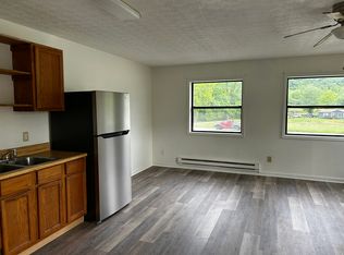 1750 Jonathan Creek Rd #E, Waynesville, NC 28785