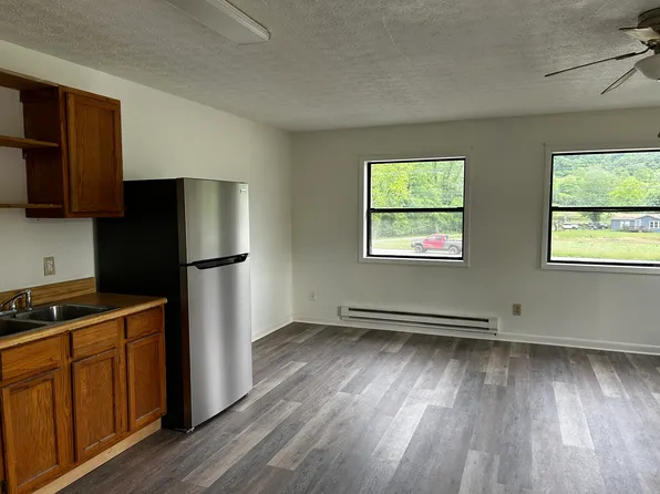 1750 Jonathan Creek Rd, Waynesville, NC