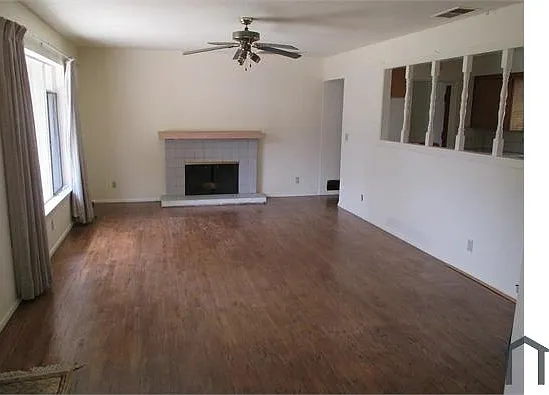 4468 E Clinton Ave — Photo 2