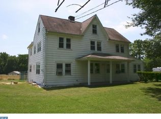 2082 Burlington Columbus Rd, Bordentown, NJ 08505