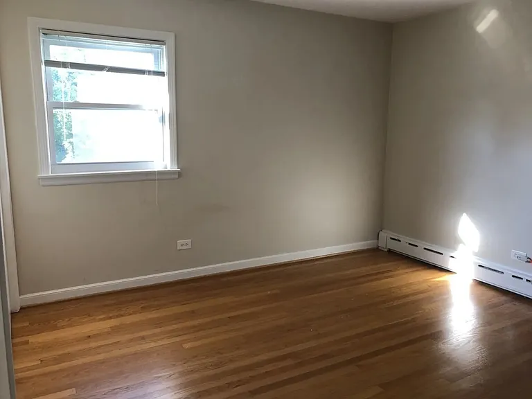 1911 Dewes St #1911 — Photo 5