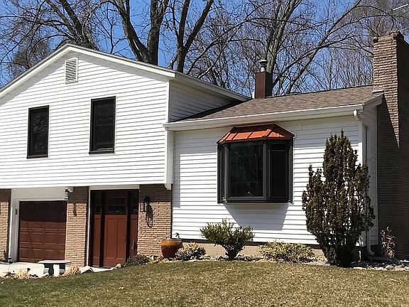 4th image of 1868 Southwood Ave