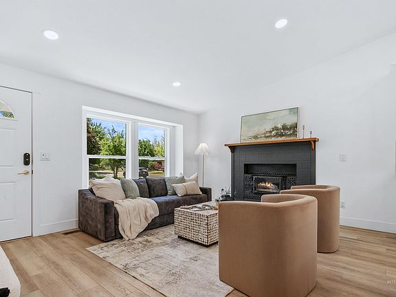 5th image of 2880 W Bellomy Ln