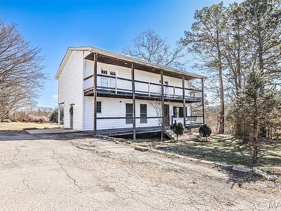 2nd image of 814 Eureka Rd