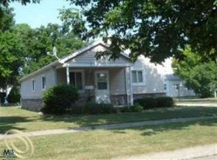 129 Comet St, Mount Clemens, MI 48043