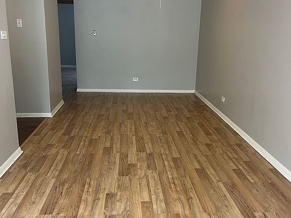 3rd image of 10316 S Komensky Ave APT 1B