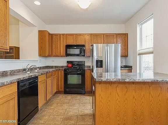 2nd image of 3407 Kentshire Cir