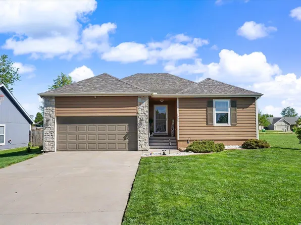 1000 Kathys Ct, Baldwin City, KS 66006