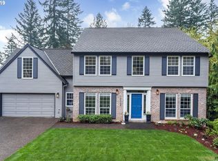 10734 SW Inverness Ct, Portland, OR 97219