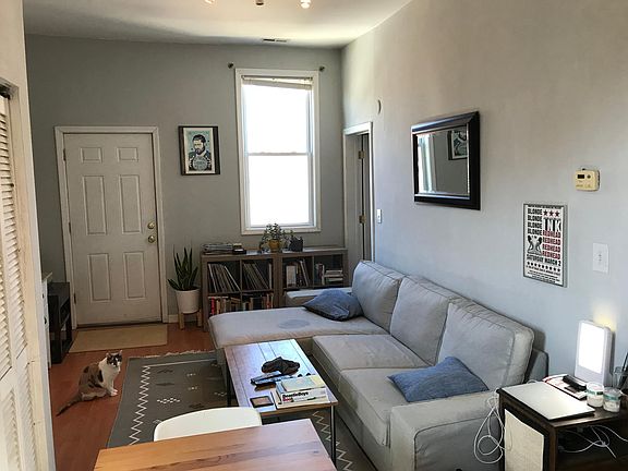 2nd image of 528 N Hartland Ct #2R