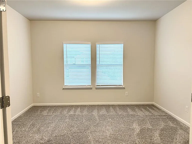 6901 Durham Ln — Photo 9