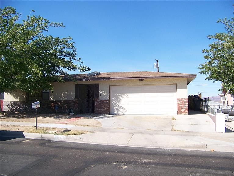 1st image of 1241 E Navajo St
