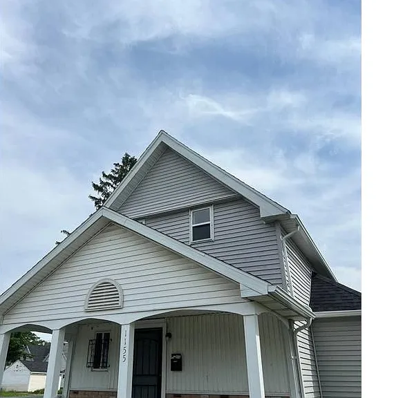 1155 Pinewood Ave — Photo 1