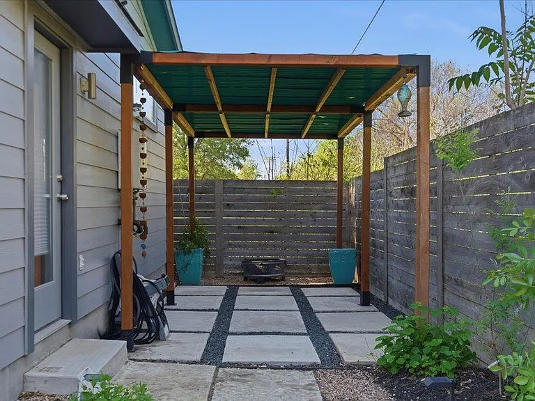 706 Short Kemp St #2 — Photo 31