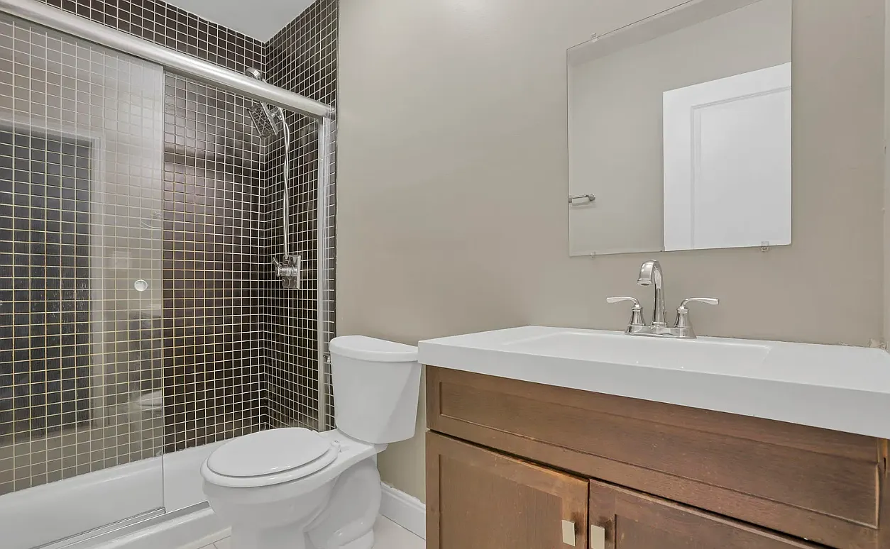 2 bed, 1000 sqft, $1,400 — Photo 4