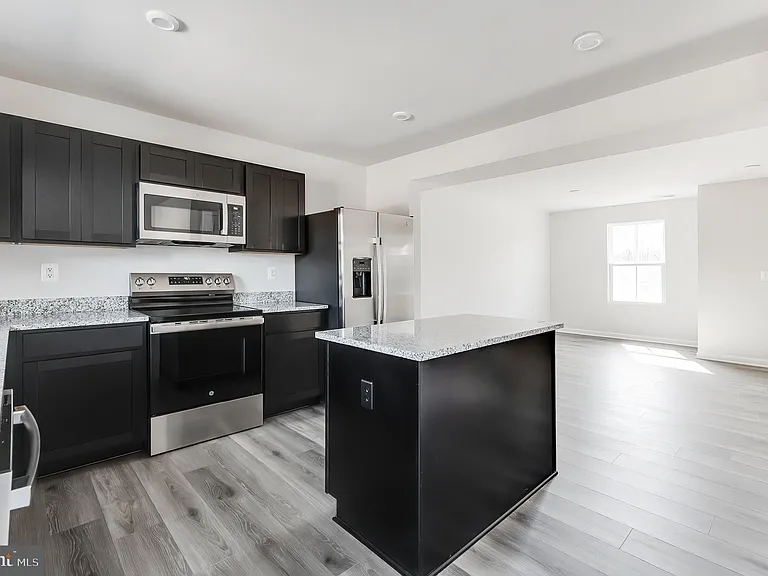 7301 Statesman Blvd — Photo 10