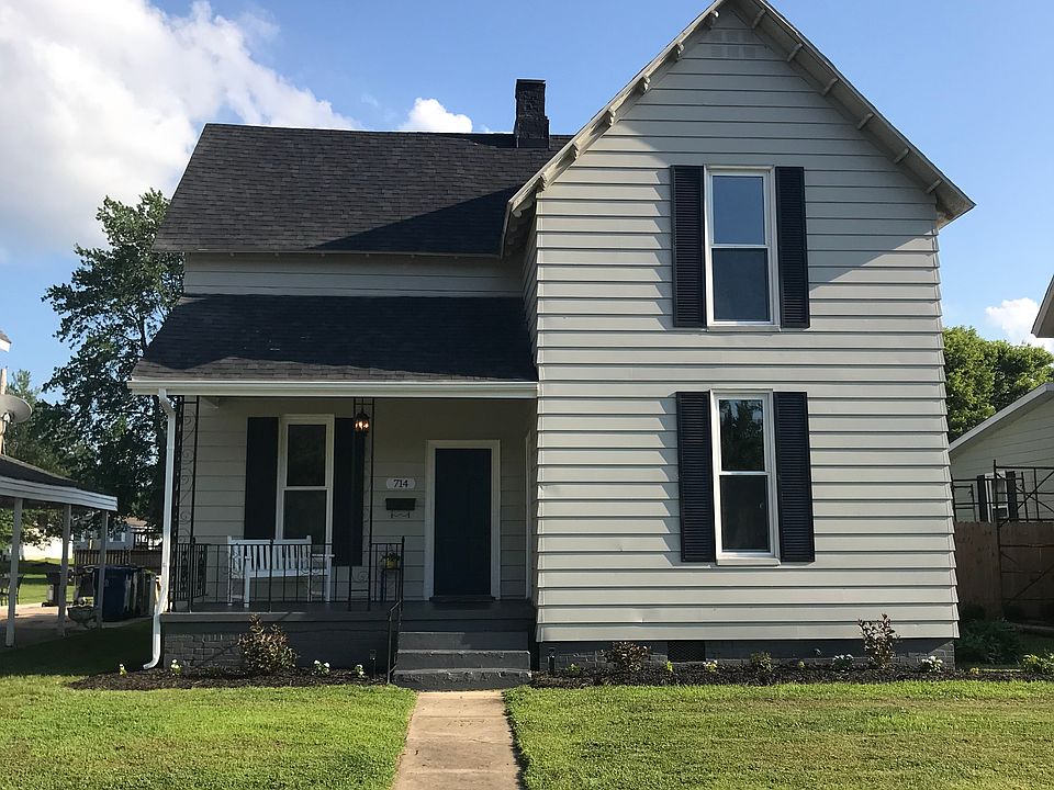1st image of 714 Main St