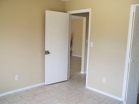 5th image of 1922 Lawne Villa Ct