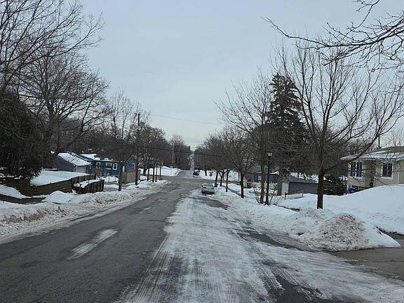 5th image of 1748 Wilson Ave